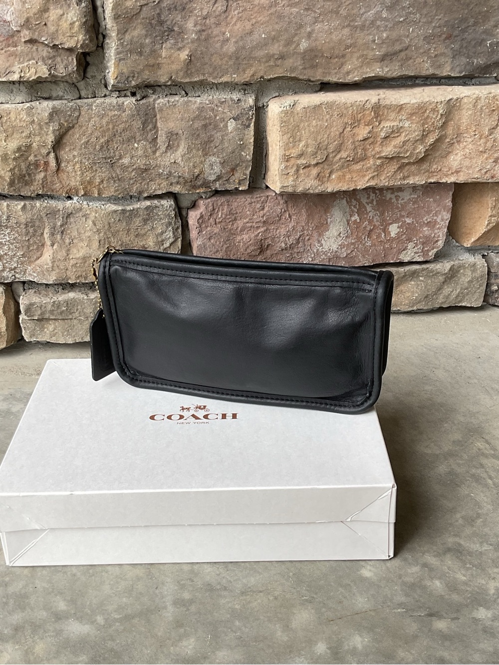 Vintage Coach Black Leather Chunky Cosmetic Bag - Picture 2 of 16